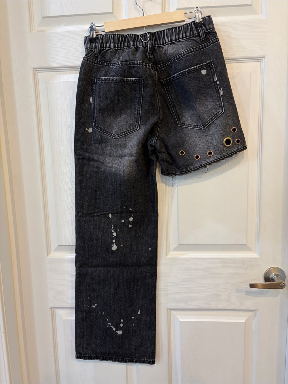 NWT Oli & Hali Black Wash Distressed Zipper Leg Jeans with Gold & Copper Grommet - Picture 4 of 14
